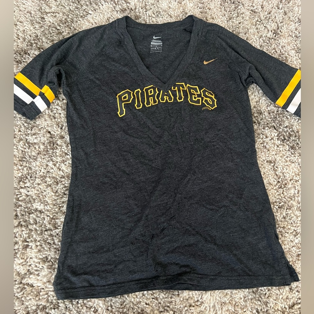Womens Nike MLB Pirates Tee Size M